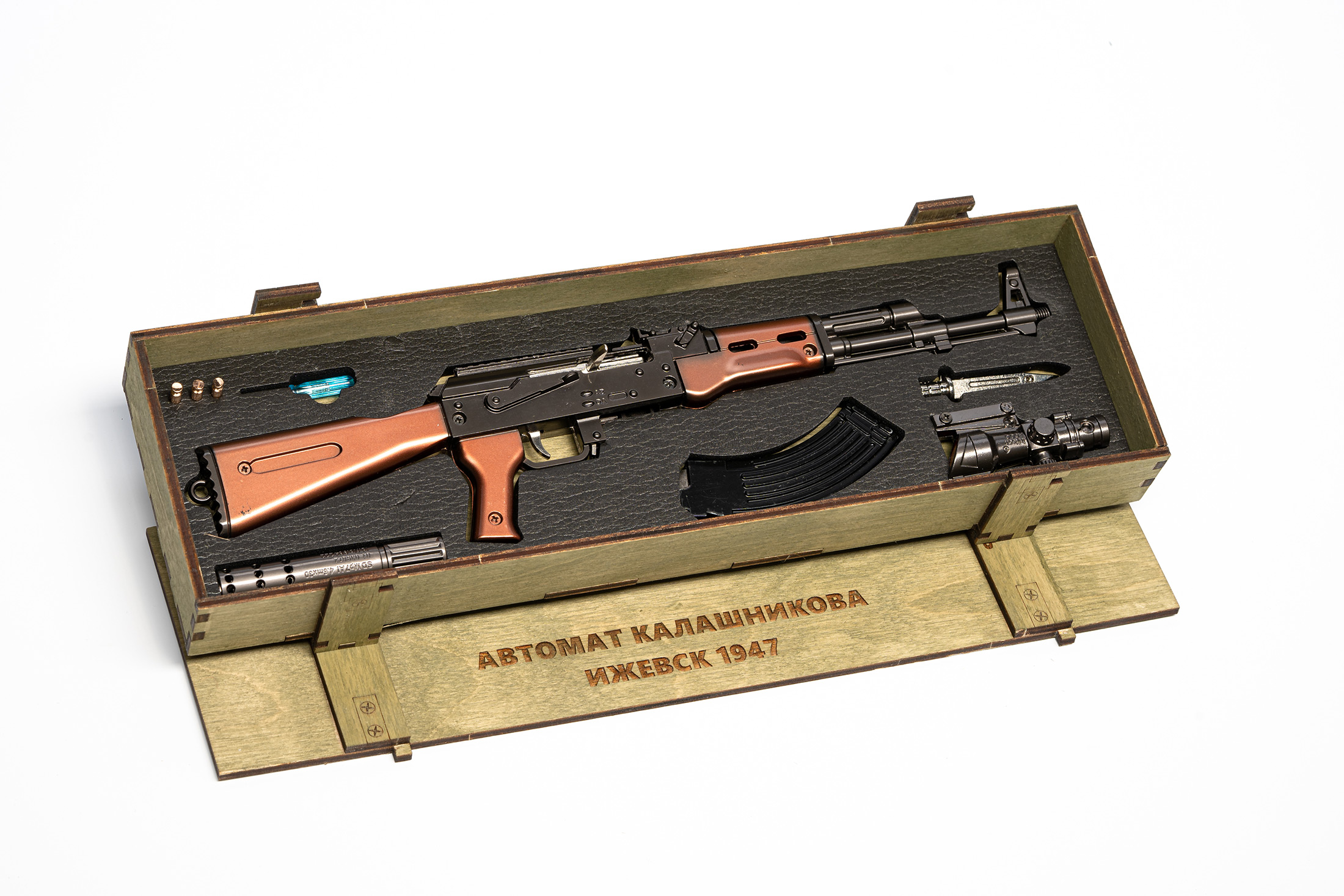 Сувенирное оружие макет Автомата Калашников АК-47 в ящике, 36 см (Хаки)<br>Souvenir model of the Kalashnikov AK-47 in a wooden box, 36 cm