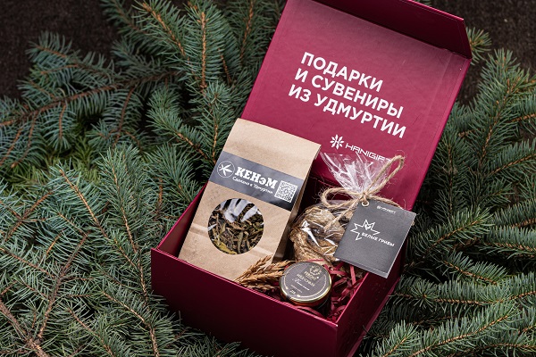 Новогодний фирменный набор Дары удмуртского леса 2.jpg