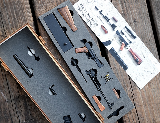 Сувенирное оружие макет АК-47 в ящике 29см ЛЮКС. Фото № 4